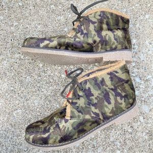 Camo Ankle Boots 8